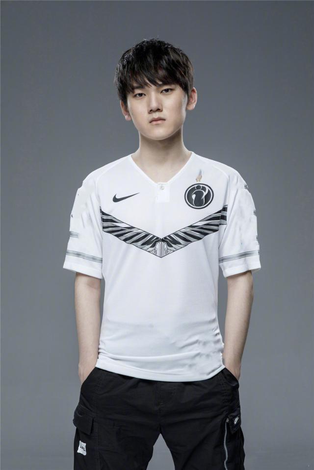 球与第三人 球与第三人