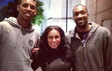 更多选择 更多选择